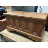 Pine blanket box with rising lid on bracket feet 91 cm and pine dressing table (2)