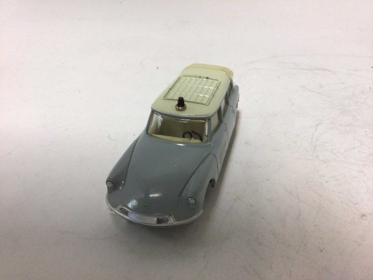 Dinky French Issue Ambulance ID 19 Citroen No 556, boxed - Image 3 of 4