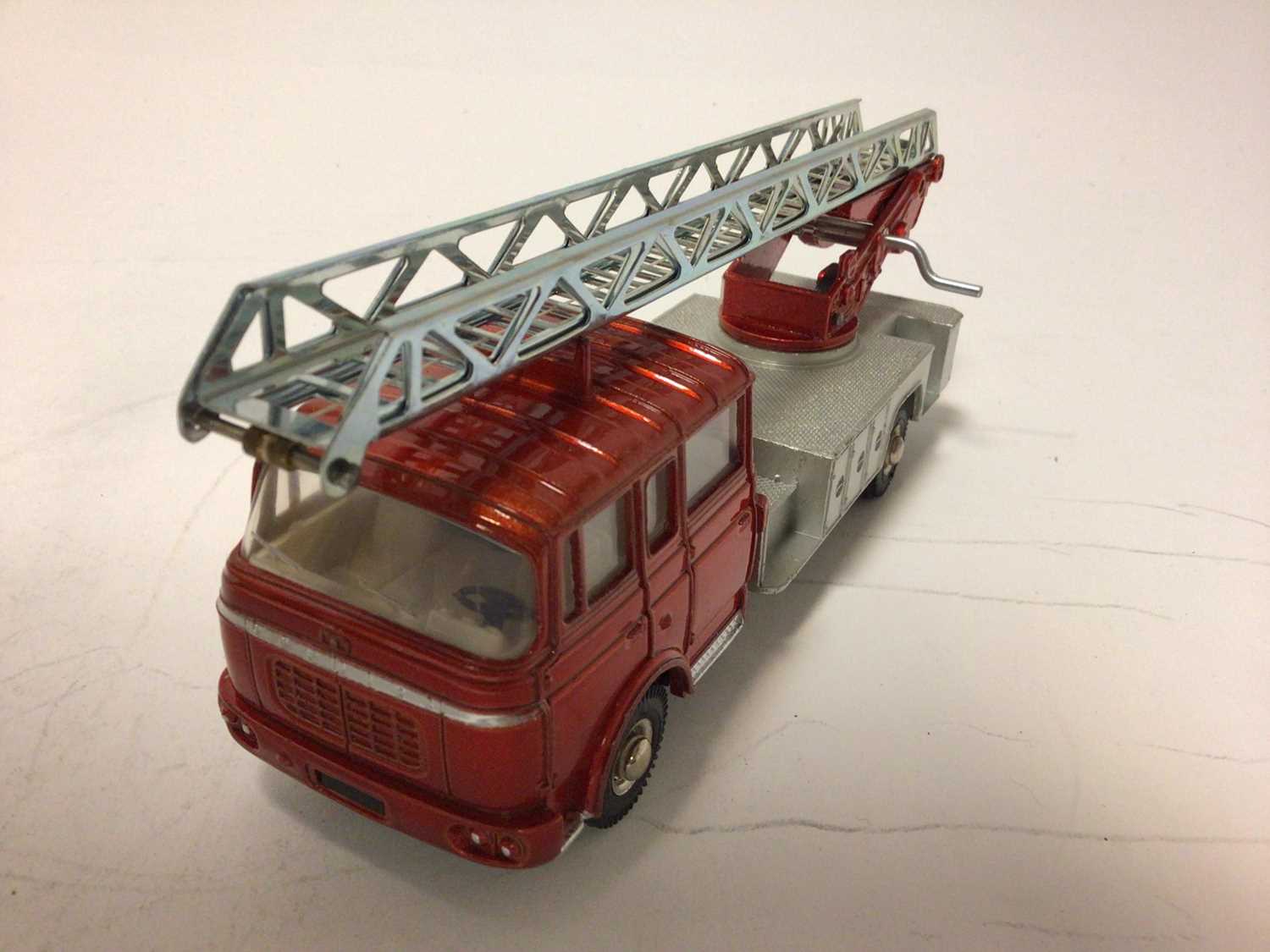 Dinky Supertoys fire engine with extending ladder No. 955 boxed plus Dinky turntable fire escape No. - Image 3 of 14