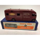 Dinky horse box No. 581 boxed