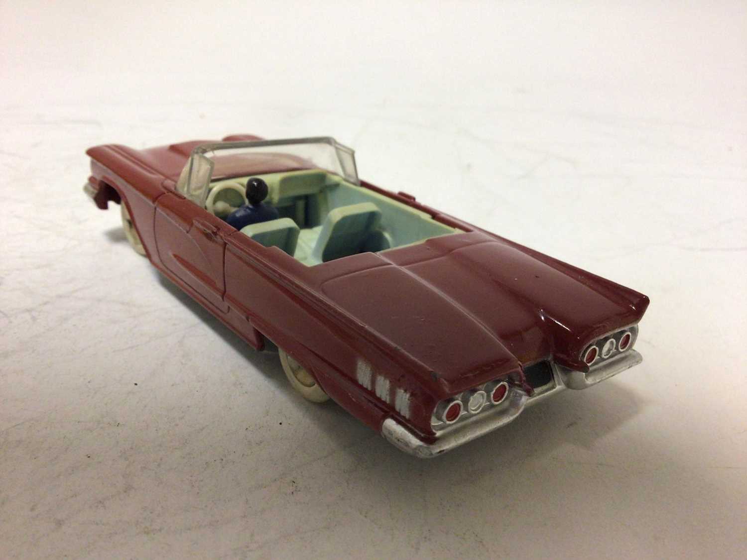 Dinky French Issue Cabriolet Ford 'Thunderbird' No 555, boxed - Image 5 of 5