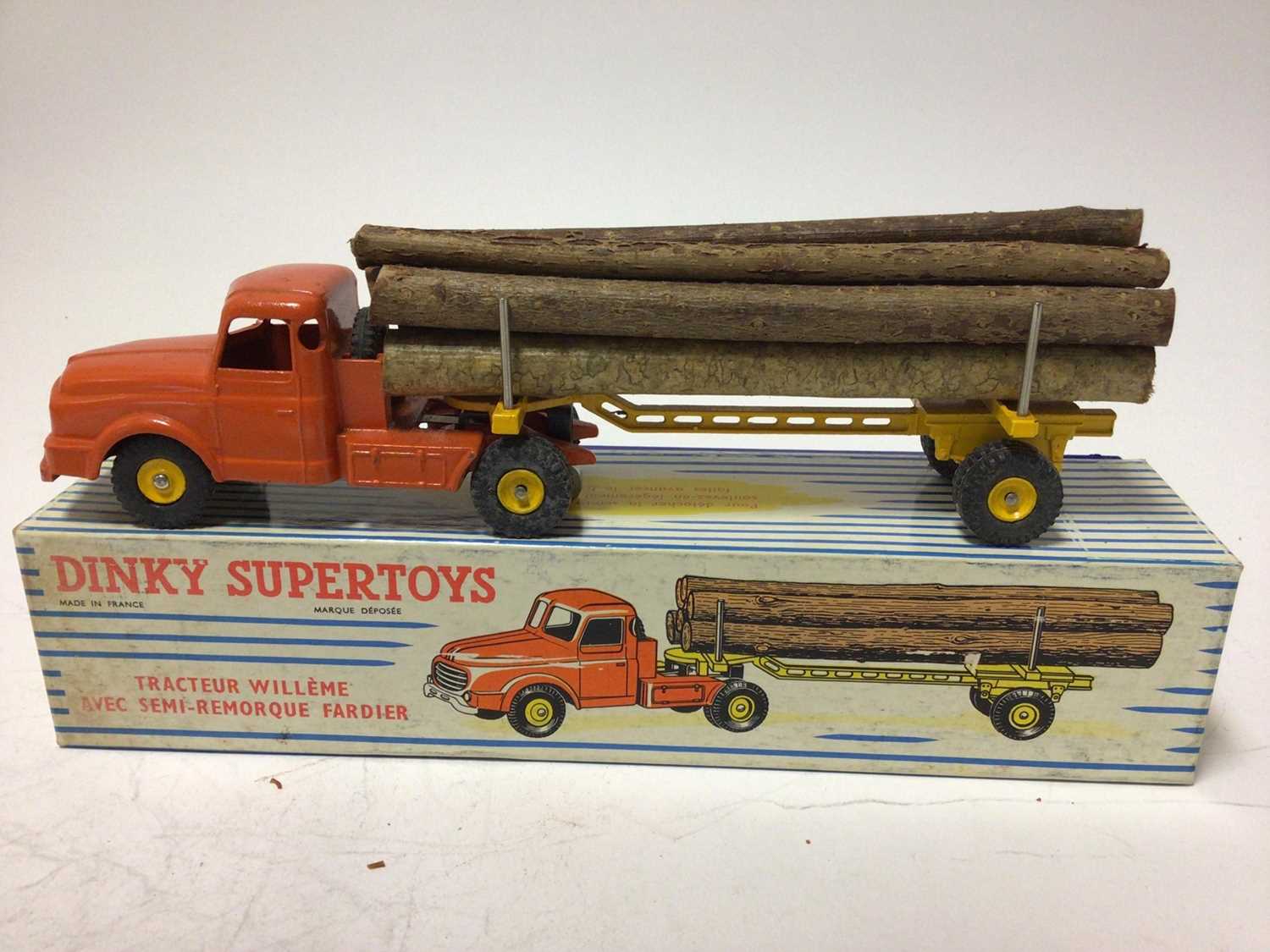 Dinky (French issue) Supertoys Williams tractor and lumber carrier No. 897 boxed