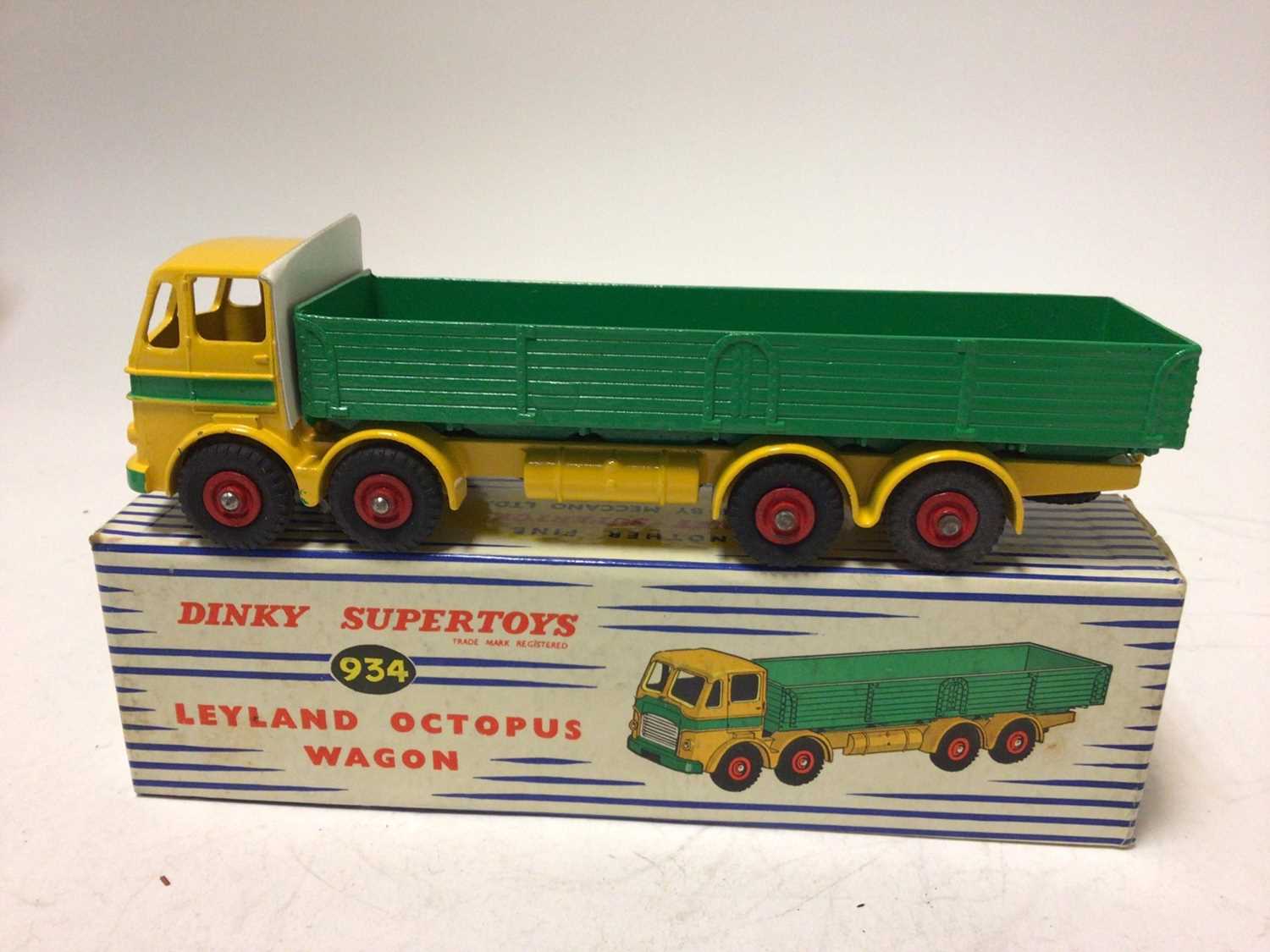 Dinky Supertoys Leyland Octopus wagon No. 934 boxed