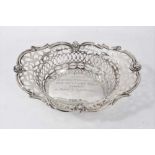 Edwardian silver bon bon dish of boat shaped form, with pierced decoration