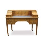 Good quality early 20th century mahogany and tulipwood crossbanded Carlton House desk