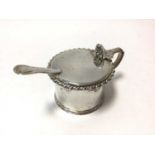 George IV silver drum mustard, with gadrooned border and hinged cover, with shell thumb piece