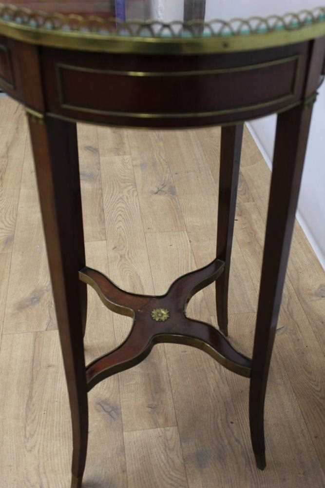 Early 19th century Continental circular side table - Image 5 of 5