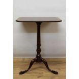 Georgian style mahogany and rosewood crossbanded wine table by Redman & Hales