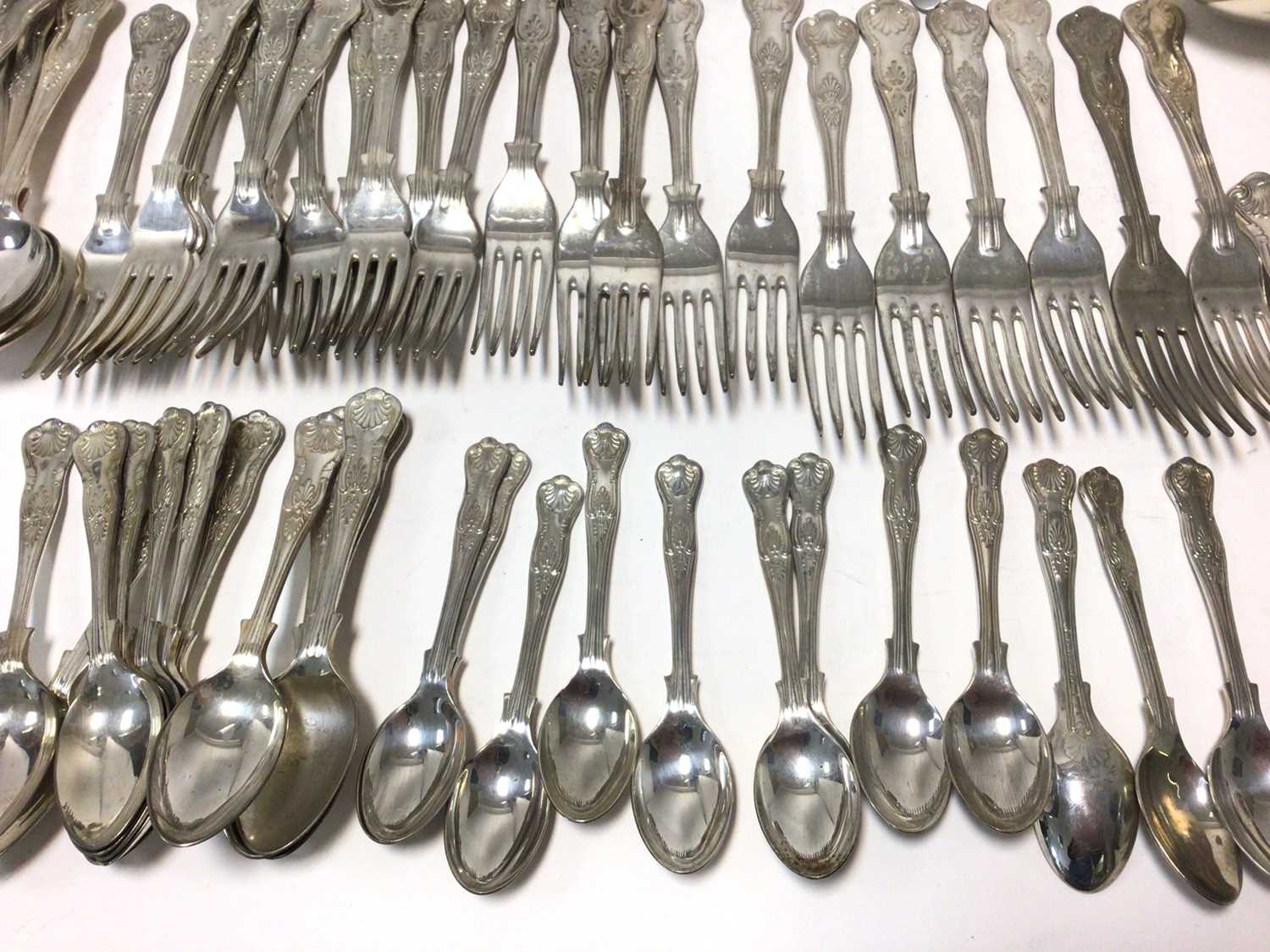 Composite canteen of Kings Pattern silver plated cutlery - Image 3 of 5