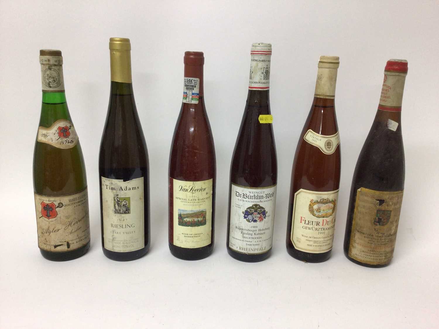 Eighteen bottles of mostly German vintage white wines, including Riesling and Gewurtztraminer