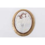 Italian carved shell cameo in 9ct gold brooch mount