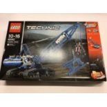 Lego Technic 42042 Crawler Crane with motorised rotating, driving and crane operations and instruct