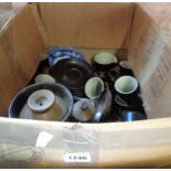 A quantity of Denby Arabesque pattern tea, coffee and dinner ware, etc.