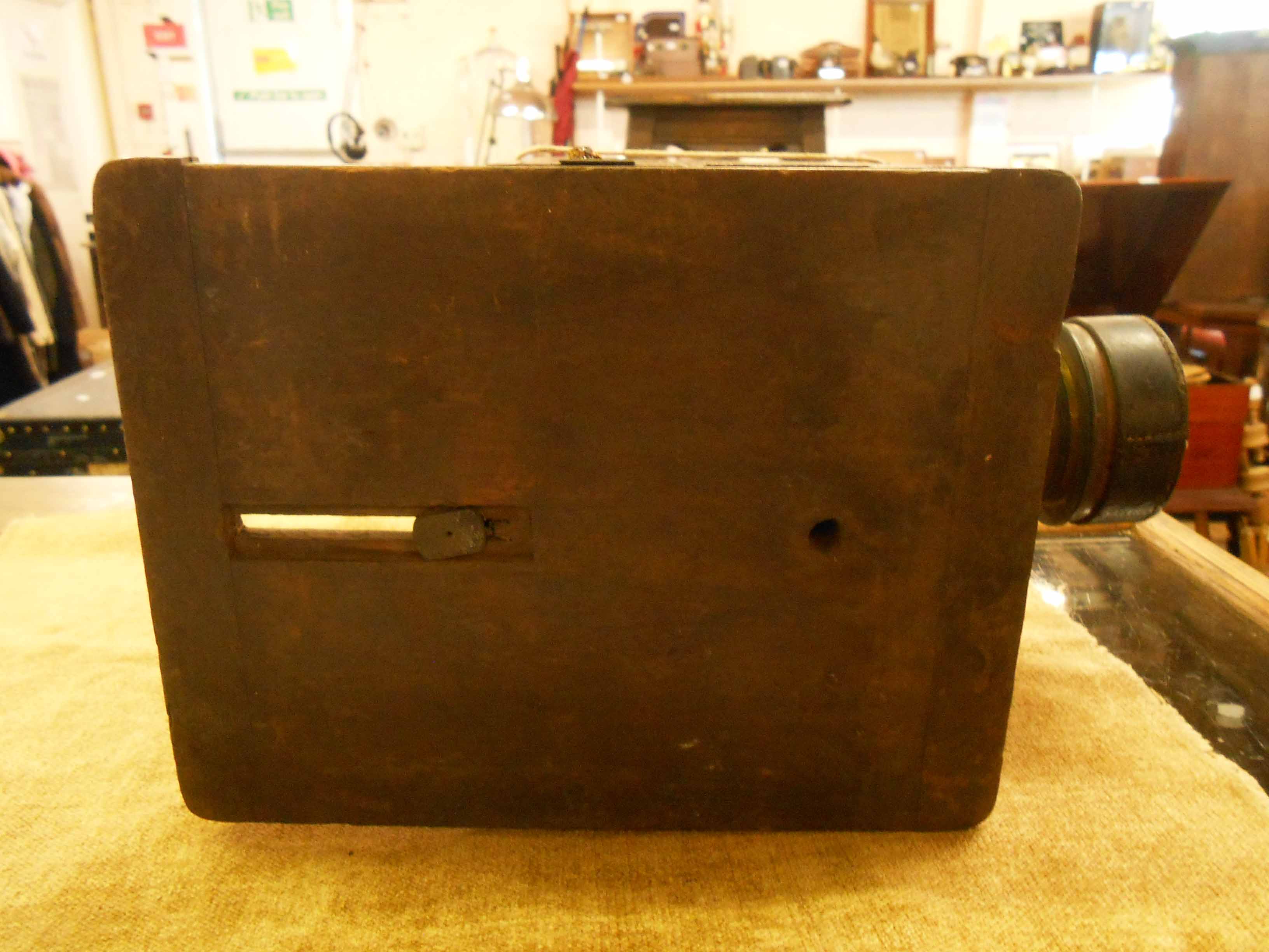 A box containing three antique box camera bodies and other old photographic items - Image 10 of 10