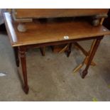 A 94cm early 20th Century mahogany side table, set on turned legs