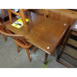 A 94cm early 20th Century mahogany side table, set on turned legs