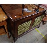 A 96cm early 20th Century rosewood gramophone cabinet with lift-top and pair of cupboard doors to