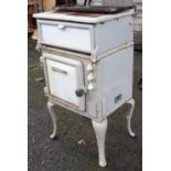 A vintage Jackson enamelled electric cooker with double hotplate, grill and oven - sold as a