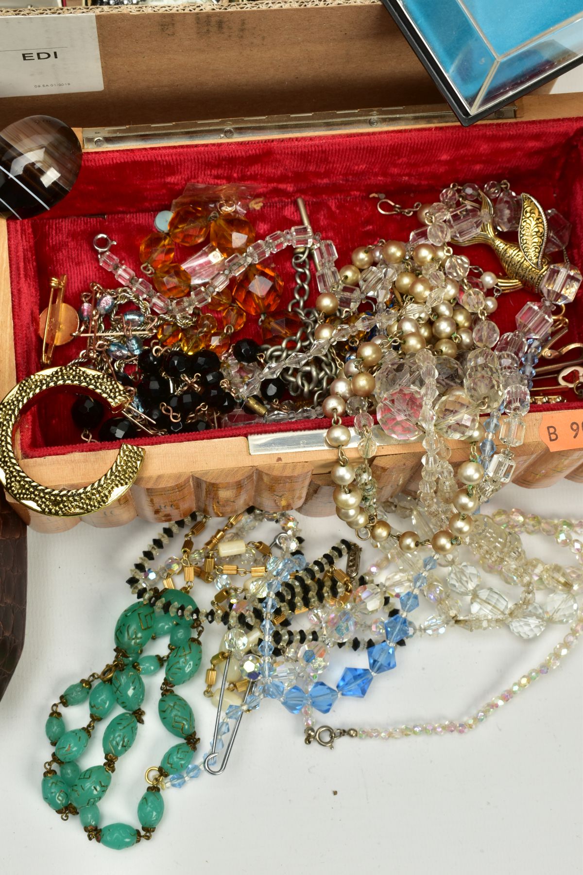 TWO BOXES OF MOSTLY COSTUME JEWELLERY, to include various pieces of costume jewellery such as beaded - Image 4 of 9