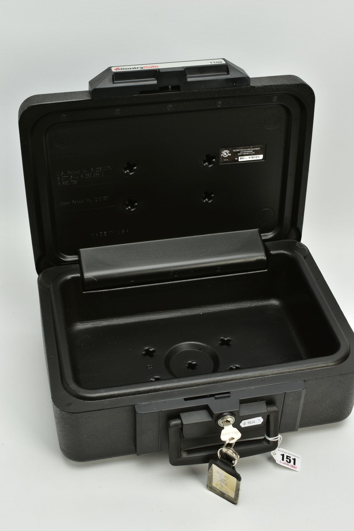 A BLACK SENTRYSAFE 1100 FIRE CHEST, fitted with a carrying handle, serial number to the inside of - Image 2 of 2