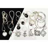 A COLLECTION OF WHITE METAL ASSORTED JEWELLERY ITEMS to include an onyx and marcasite ring, onyx and