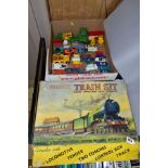 A BOXED PALITOY PLASTIC BATTERY POWERED TRAIN SET, comprising locomotive and tender 'Flying Scot' No