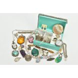A BOX OF SILVER AND WHITE METAL JEWELLERY, to include a silver sweetheart brooch embossed '
