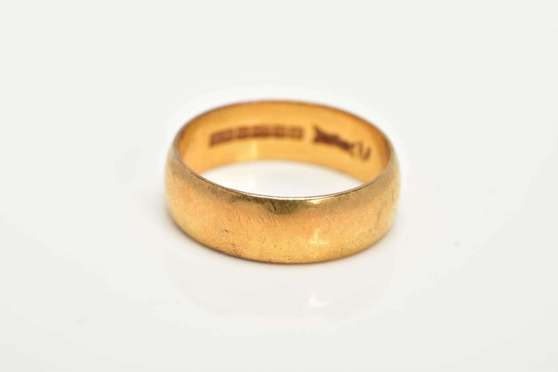 A 22CT GOLD WIDE WEDDING BAND, plain polished design, hallmarked 22ct gold Birmingham, ring size - Image 2 of 2