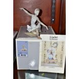 A BOXED LLADRO BALLERINA FIGURE 'Swan Ballet' No 5920, designed by Jose Luis Alvarez 1992, retired