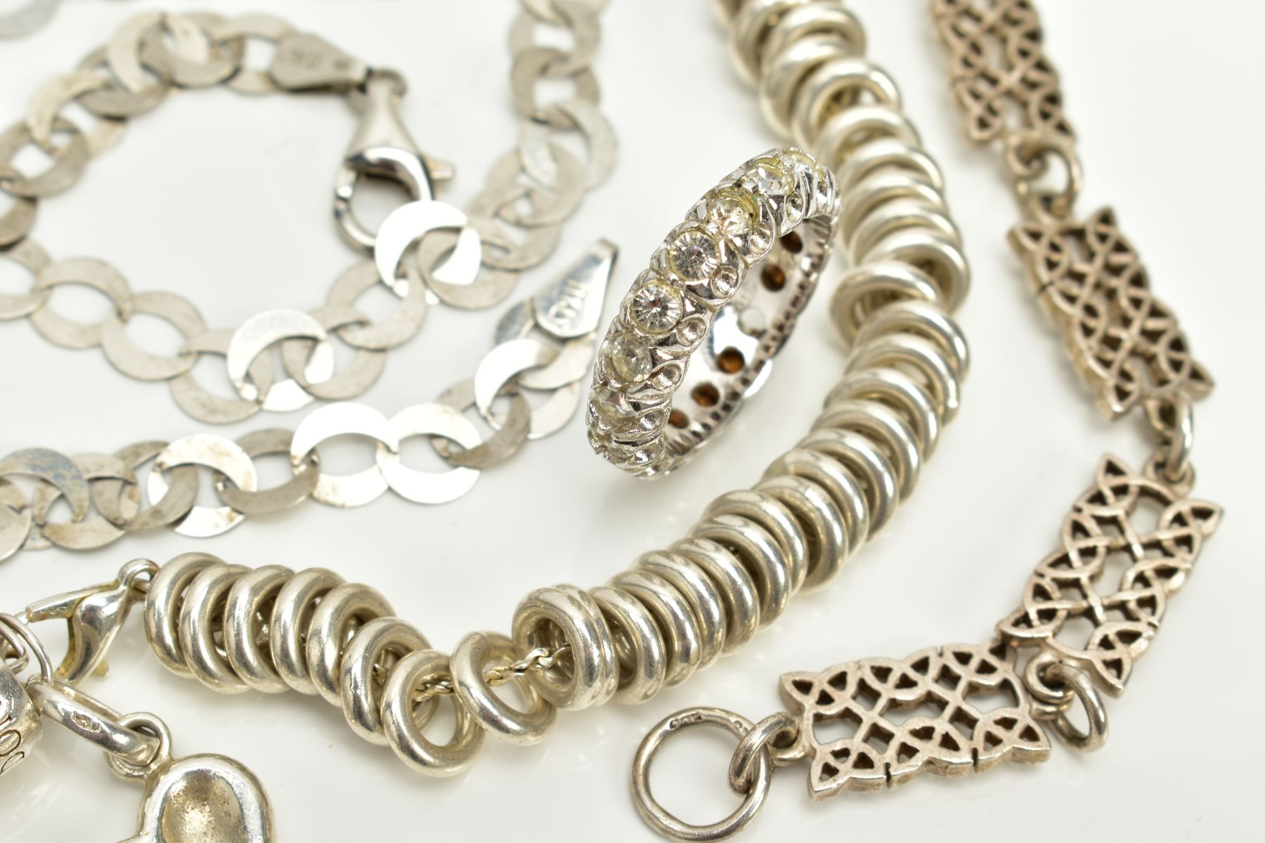 A SMALL SELECTION OF JEWELLERY, to include an openwork Celtic designed necklace, fitted with a - Image 2 of 3