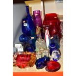 A COLLECTION OF GLASSWARES, to include a Schott snuff flask with box, Murano Sommerso bowl, bubble