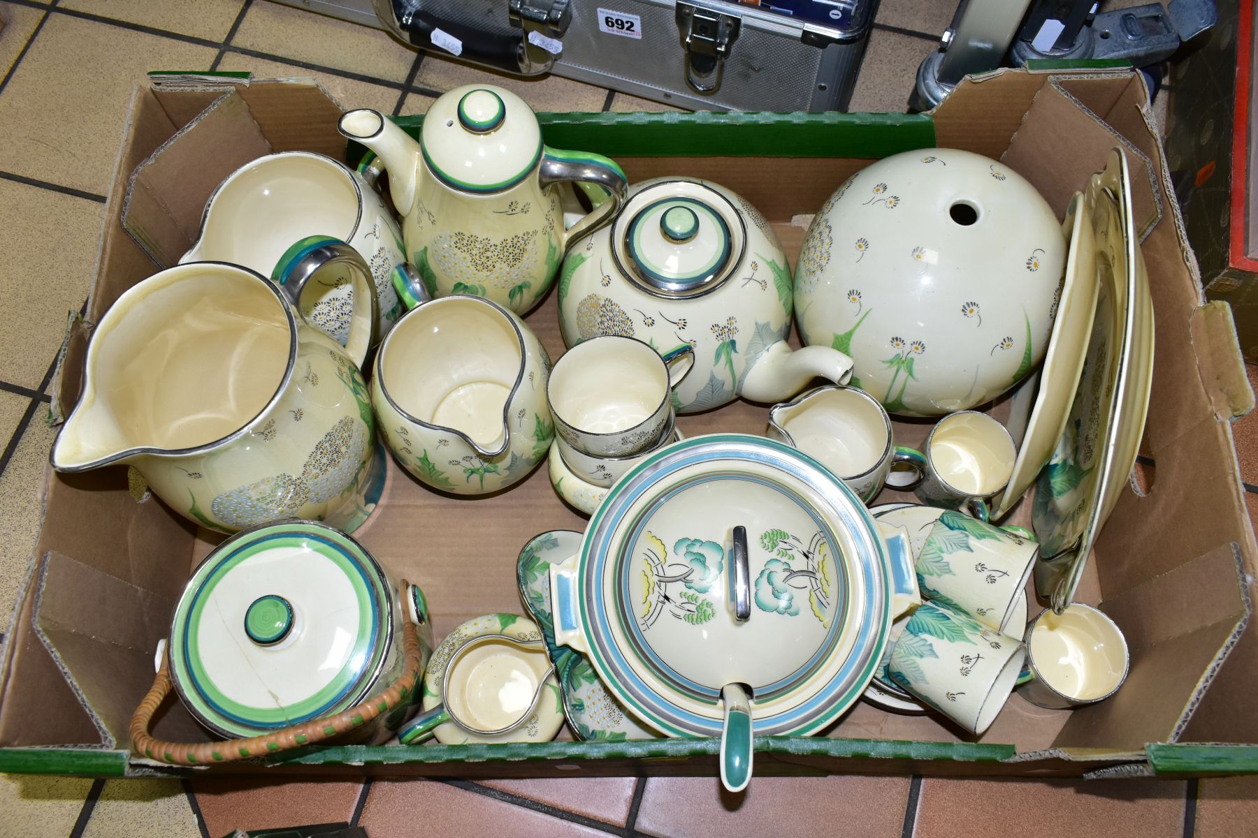 A BOX OF GRAYS POTTERY AND ROYAL DOULTON, the Grays pottery handpainted with dandelion clocks/seed