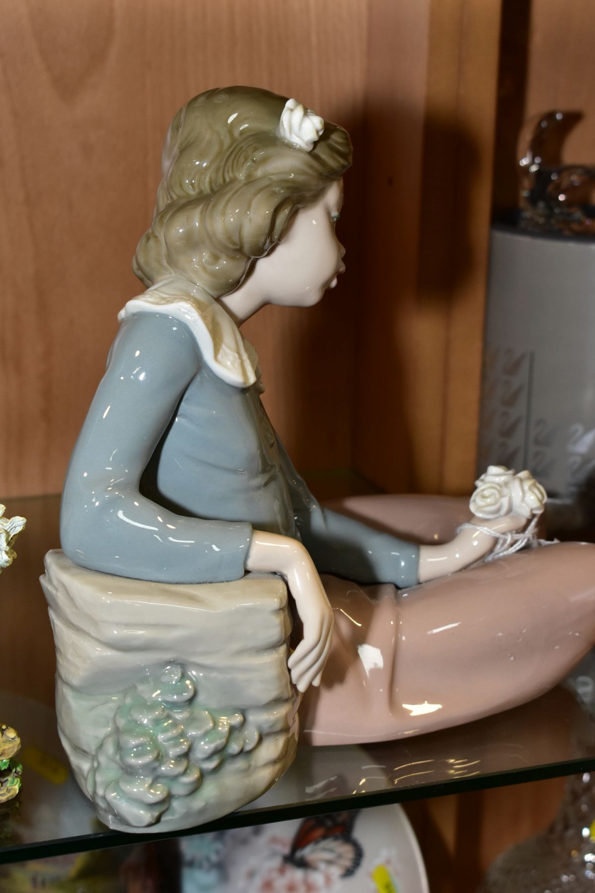 A LARGE NAO FOR LLADRO FIGURE, 'Girl Reclining' No 02010302, by Salvador Debon, issued 1992, - Image 3 of 4