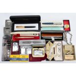 A QUANTITY OF PARKER PENS, A SHEAFFER FOUNTAIN PEN, LIGHTERS etc, to include a rolled gold Parker '