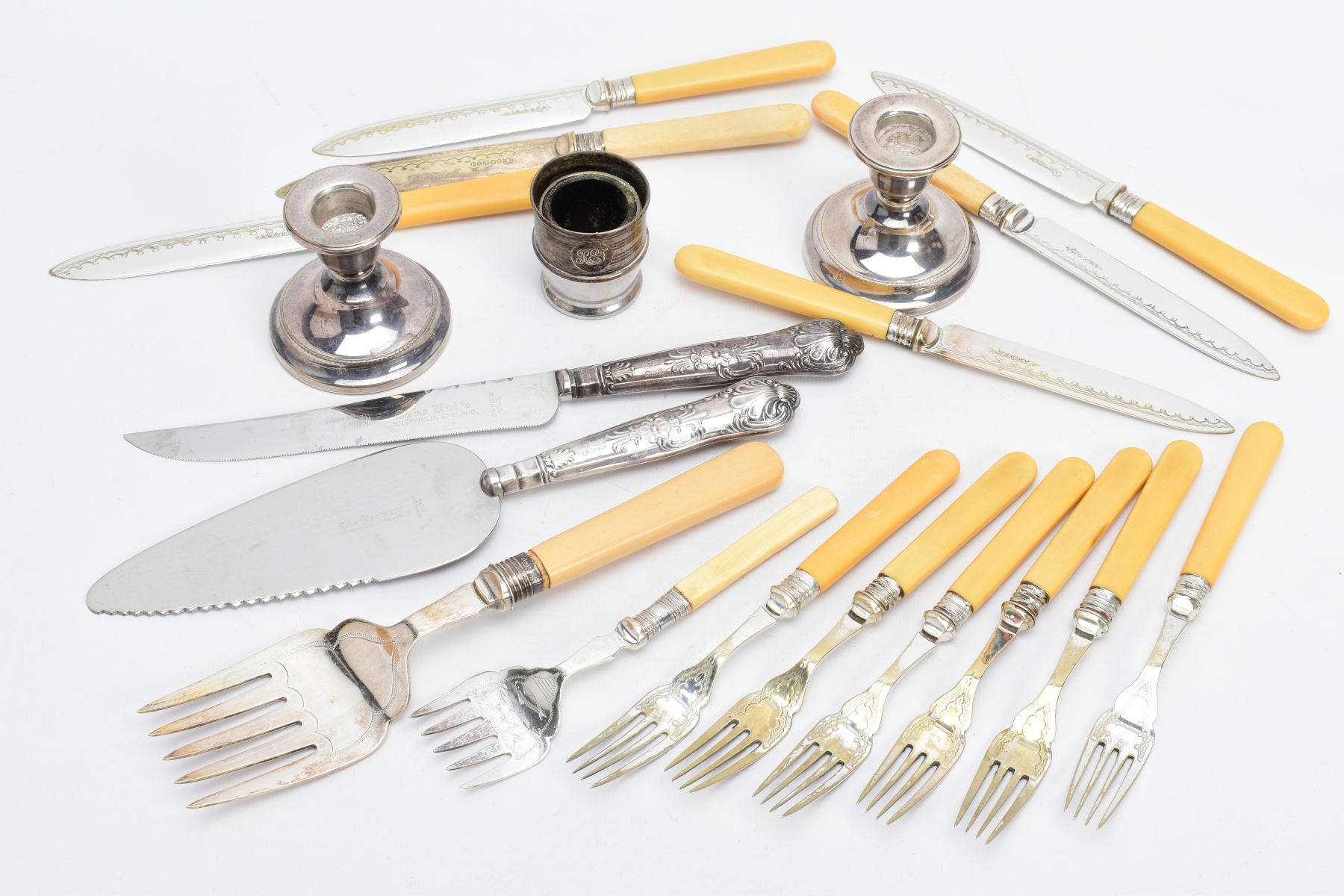 A SELECTION OF CUTLERY, to include a two piece silver handled cake knife set of King's pattern