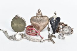 AN ASSORTMENT OF JEWELLERY ITEMS, to include pieces such as silver 'Links of London' slider bracelet