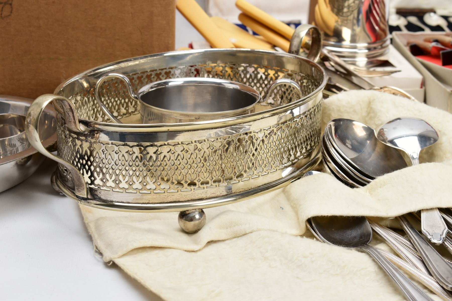 A BOX OF METALWARE, to include a silver plated on copper oval foliate engraved tray, two 'Walker & - Image 3 of 8