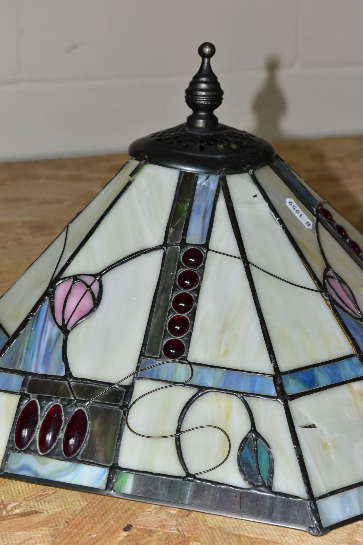 A MODERN TABLE LAMP WITH COLOURED GLASS LEADED SHADE, on a bronzed base, both shade and base have - Image 6 of 8