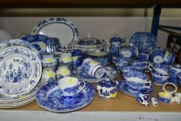 A COLLECTION OF 20TH CENTURY BLUE AND WHITE PRINTED POTTERY INCLUDING SPODE ITALIAN TEAWARES,
