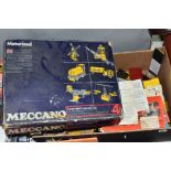 A QUANTITY OF ASSORTED MECCANO, mainly from the blue and yellow era, includes many items from set No