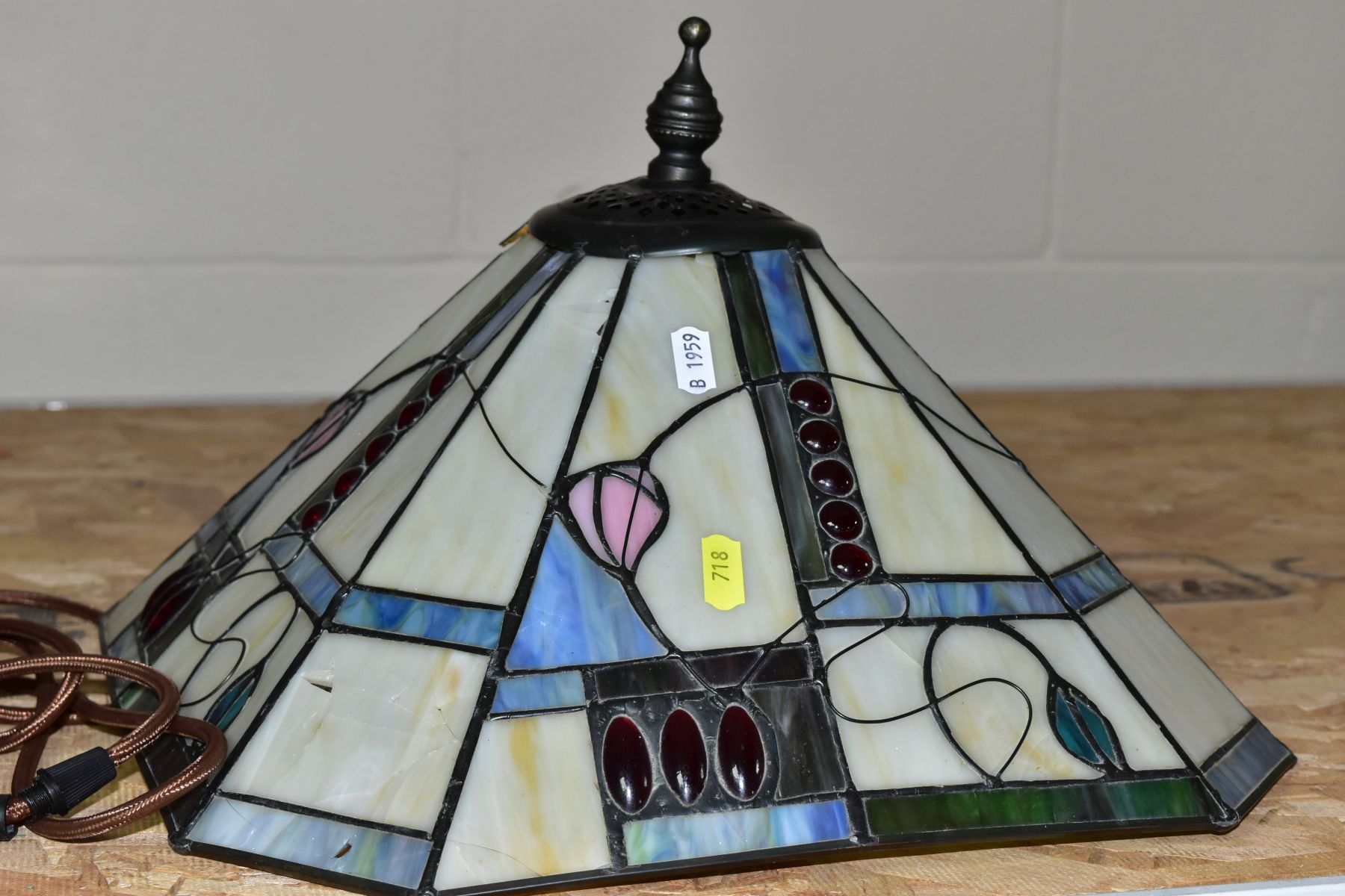 A MODERN TABLE LAMP WITH COLOURED GLASS LEADED SHADE, on a bronzed base, both shade and base have - Image 2 of 8