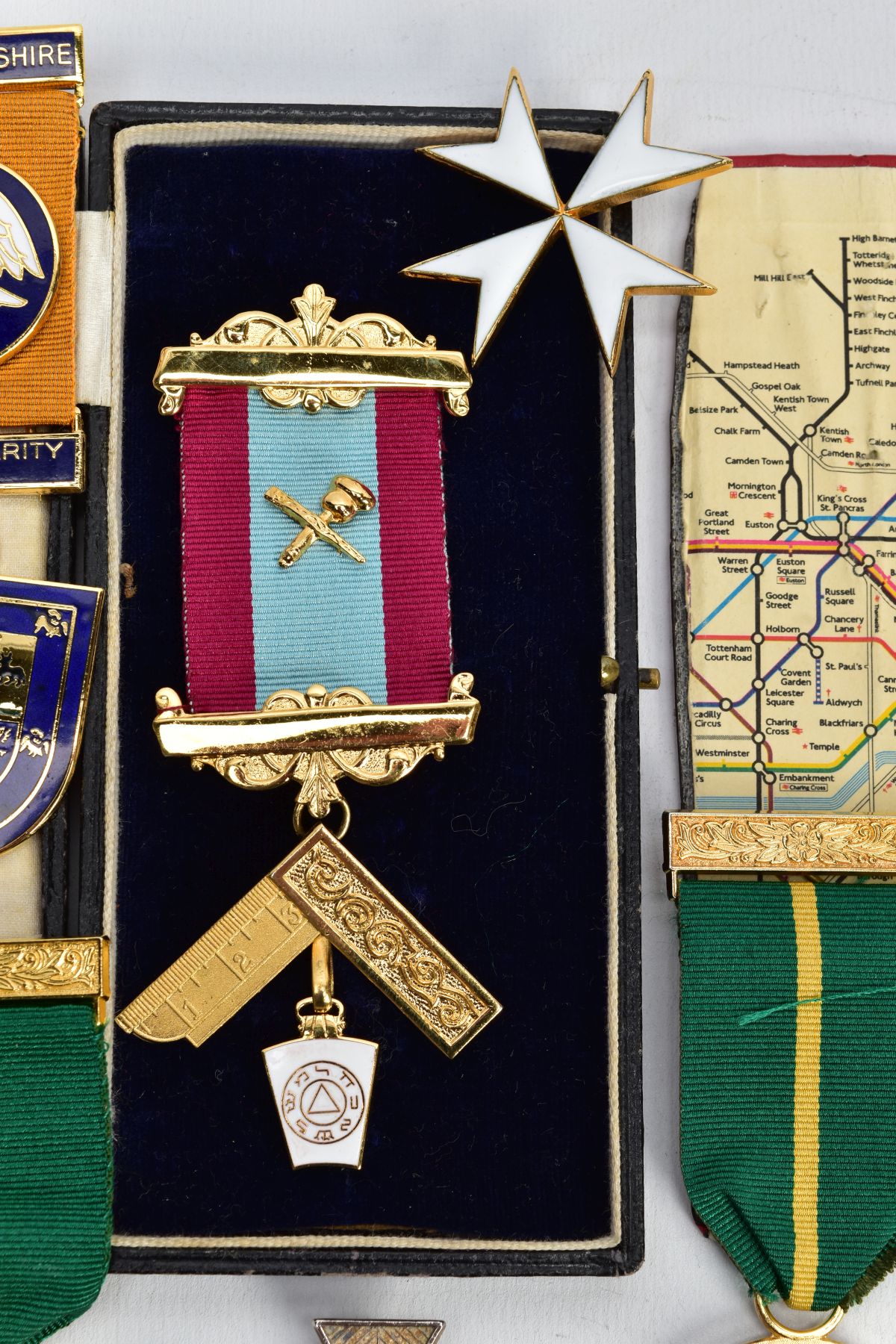 AN ASSORTMENT OF MASONIC RELATED ITEMS, to include a cased breast pin medal on a burgundy and - Image 3 of 5