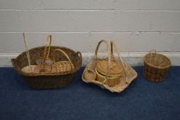 A SELECTION OF WICKER VARIOUS BASKETS (9)