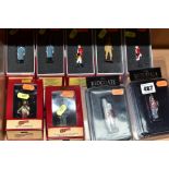 A QUANTITY OF BOXED BRITAINS REDCOAT CLASSIC COLLECTION SINGLE SOLDIER FIGURES, No's 44001, 44002,