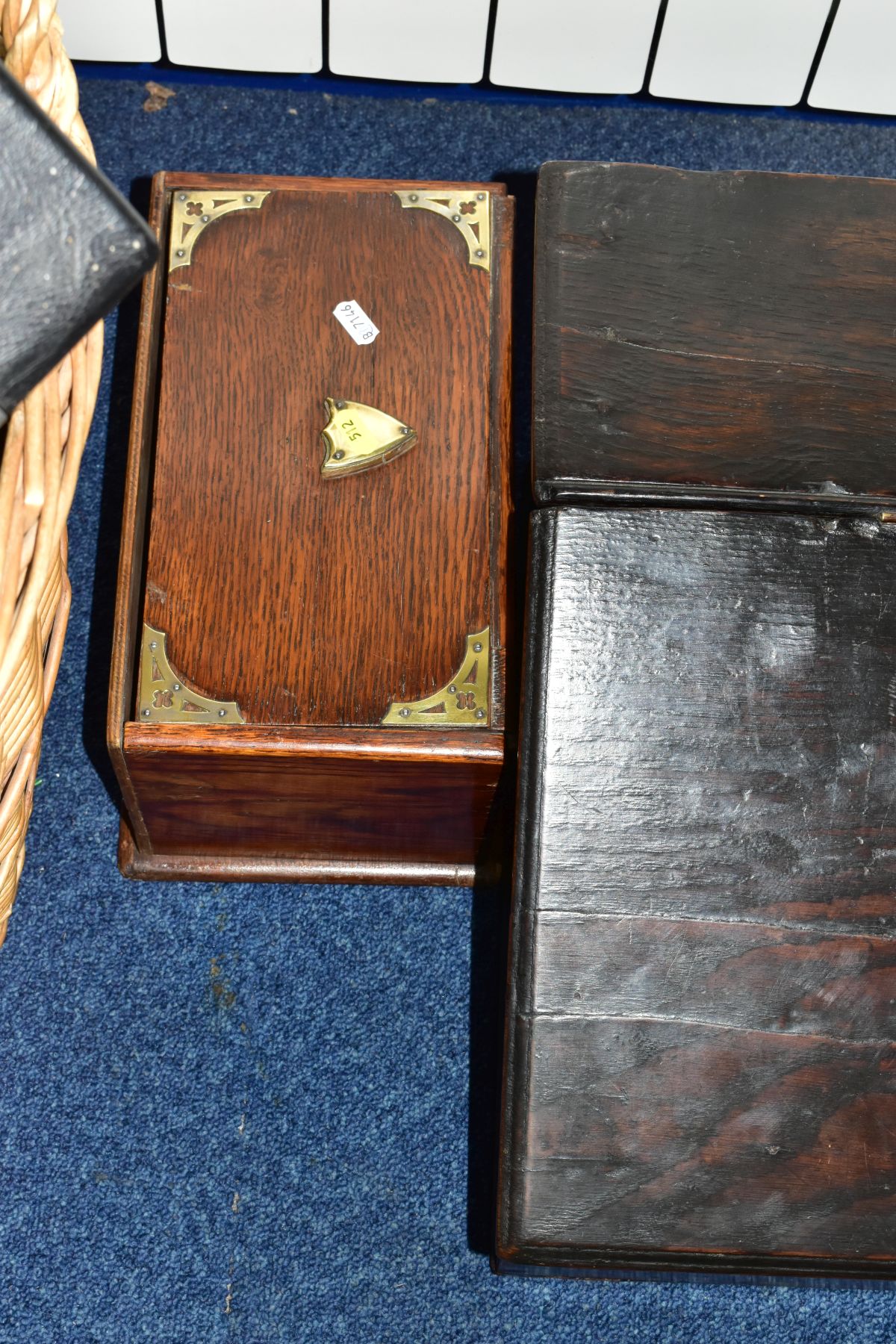 AN 18TH CENTURY OAK CLERKS DESK TOP, the sloping lid opens to reveal five drawers beneath a - Image 2 of 4