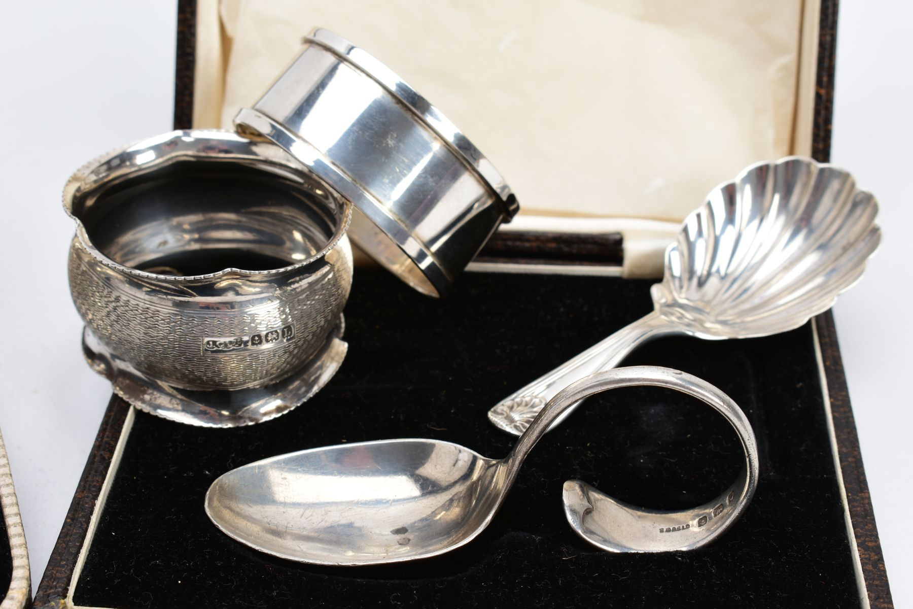 A SELECTION OF SILVER ITEMS, to include a silver cup with a scroll handle hallmarked Birmingham - Image 2 of 5