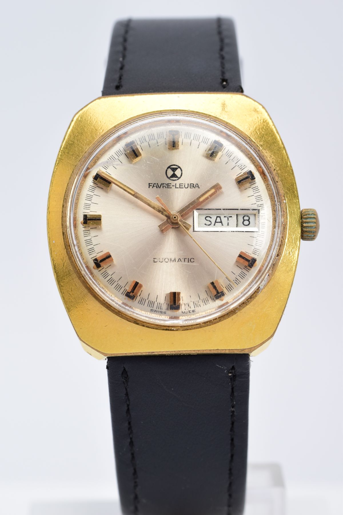 A GENTS FAVRE-LEUBA WRISTWATCH, silver tone dial signed 'Favre-Leuba Duomatic', baton markers,