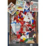 A QUANTITY OF UNBOXED ASSORTED LEGO AND BRITAINS FLORAL GARDEN ITEMS, mainly 1960's era, includes