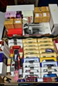 A QUANTITY OF BOXED AND UNBOXED MODERN DIECAST VEHICLES, to include various Corgi Classics, Royal