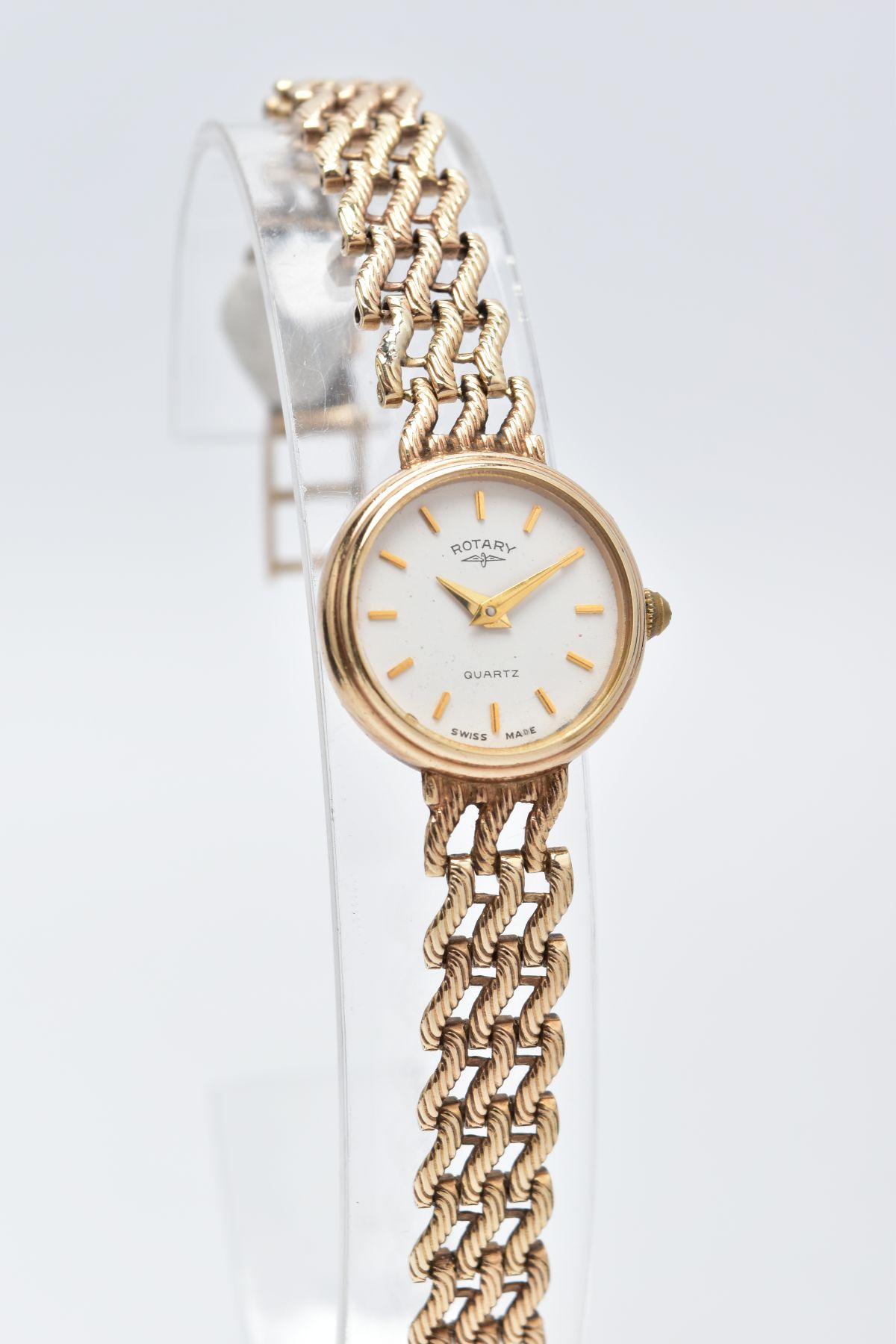 A LADIES 9CT GOLD ROTARY WRISTWATCH, round white dial signed 'Rotary Quartz', baton markers, gold - Image 2 of 6